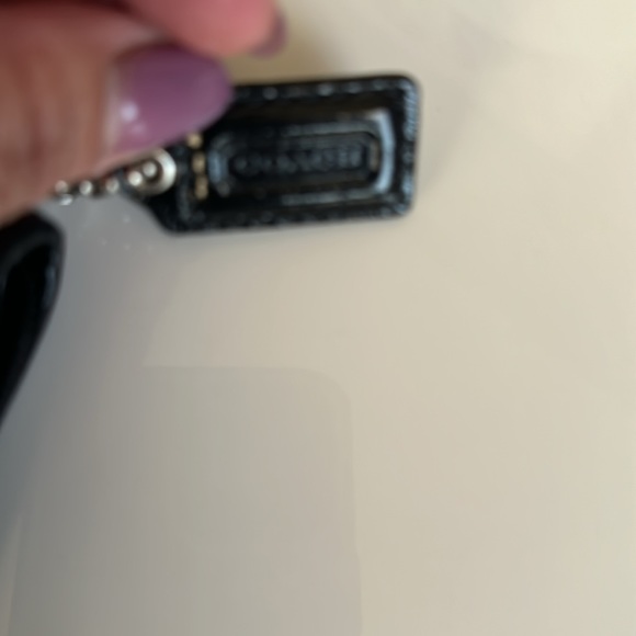 Coach - Picture 4 of 5